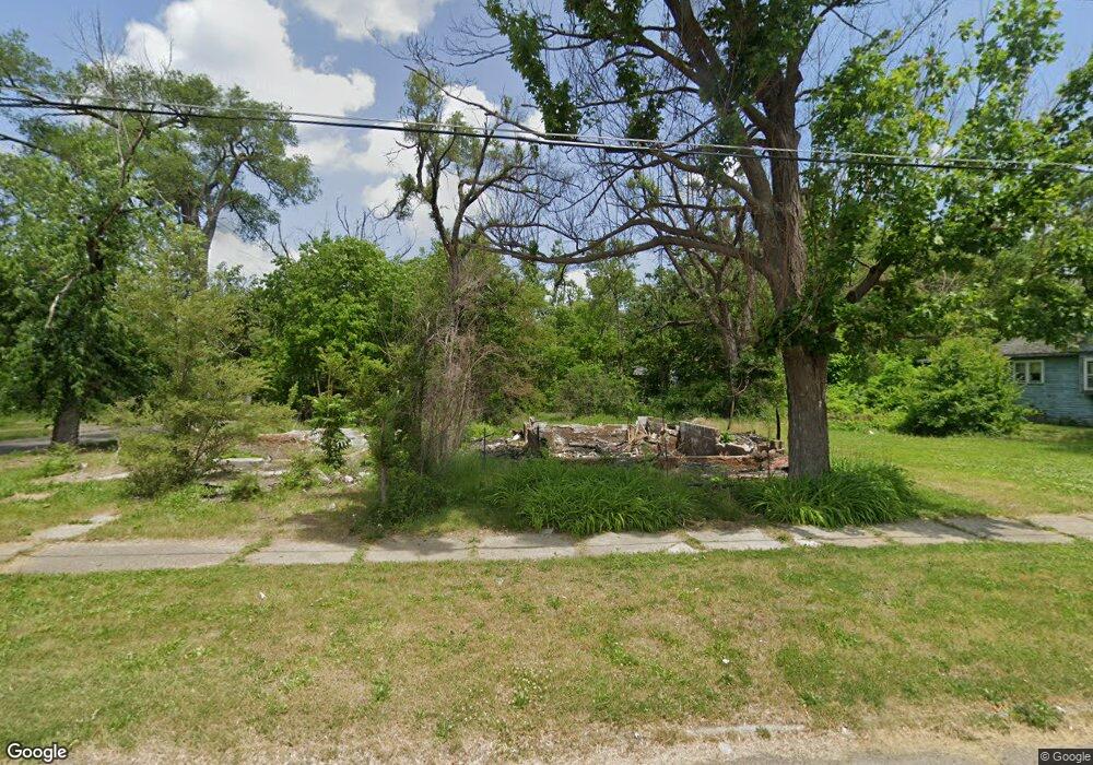 1701 E Hamilton Ave, Flint, MI 48506 - photo 1