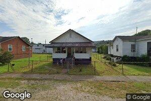 122 Mansion St, Hamlin, WV 25523