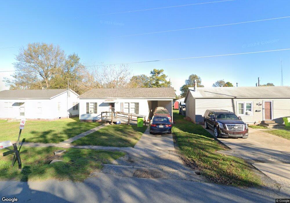 212 W 20th St, Stuttgart, AR 72160 - photo 1