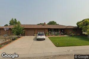 219 E 9th St, Grant, NE 69140
