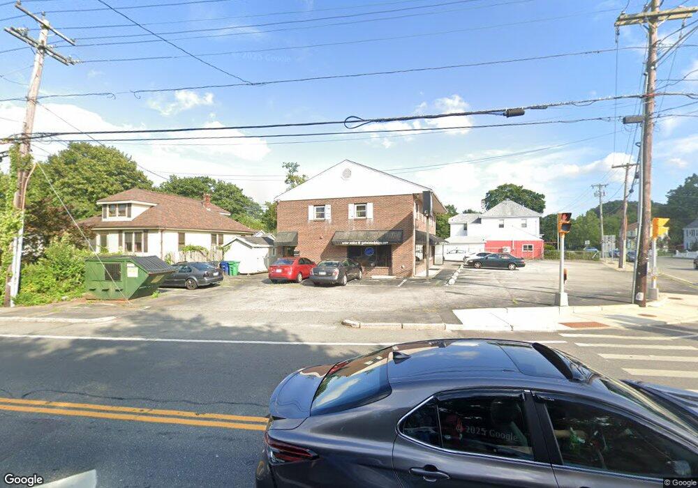 1690 W Shore Rd unit 3, Warwick, RI 02889 - photo 1