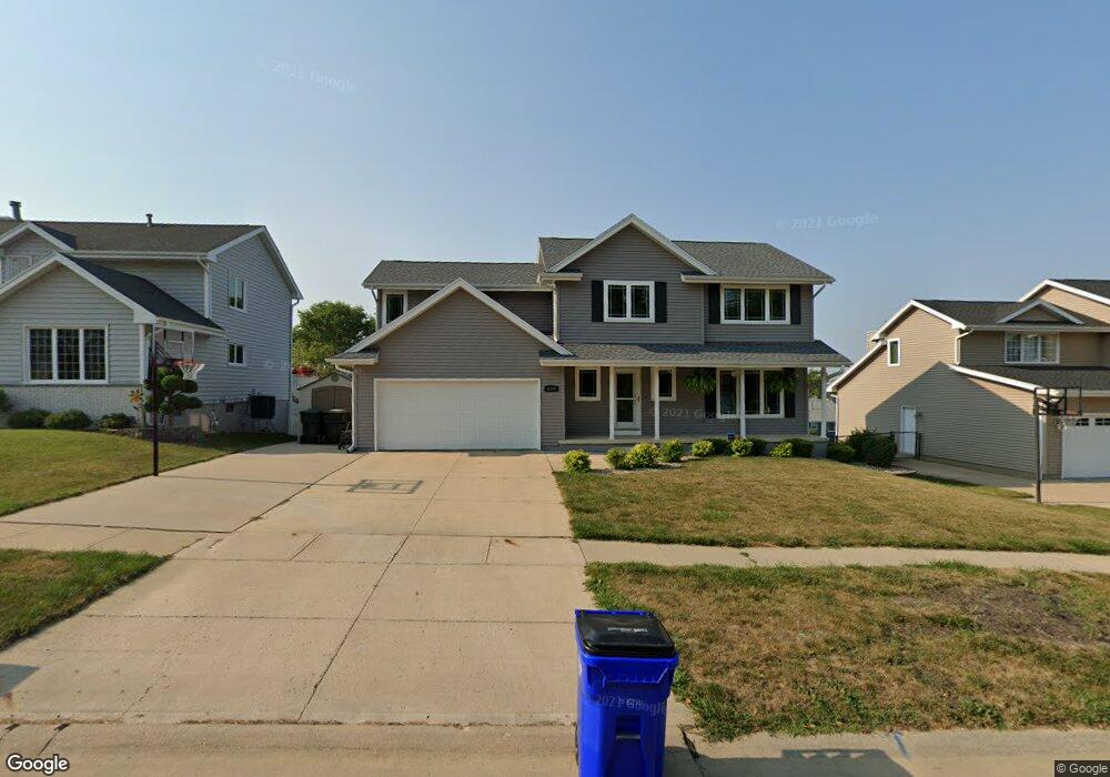 4309 Topaz Ave NW, Cedar Rapids, IA 52405 - photo 1