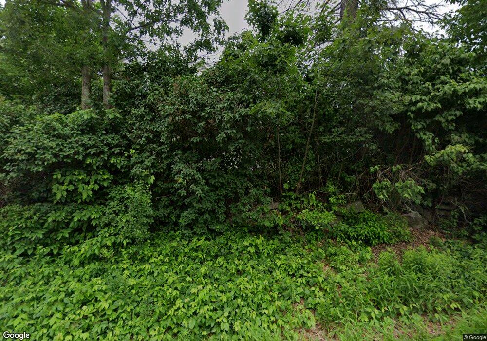 319 Mammoth Rd, Pelham, NH 03076 - photo 1