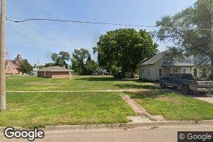 330 N Walnut St, Red Cloud, NE 68970