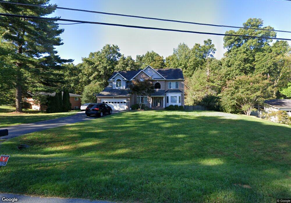 10421 Windsor View Dr, Potomac, MD 20854 - photo 1