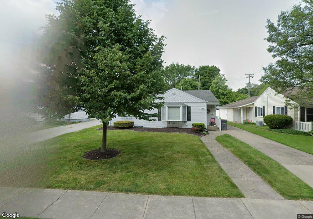 404 Broad Ave, Nappanee, IN 46550 - photo 1