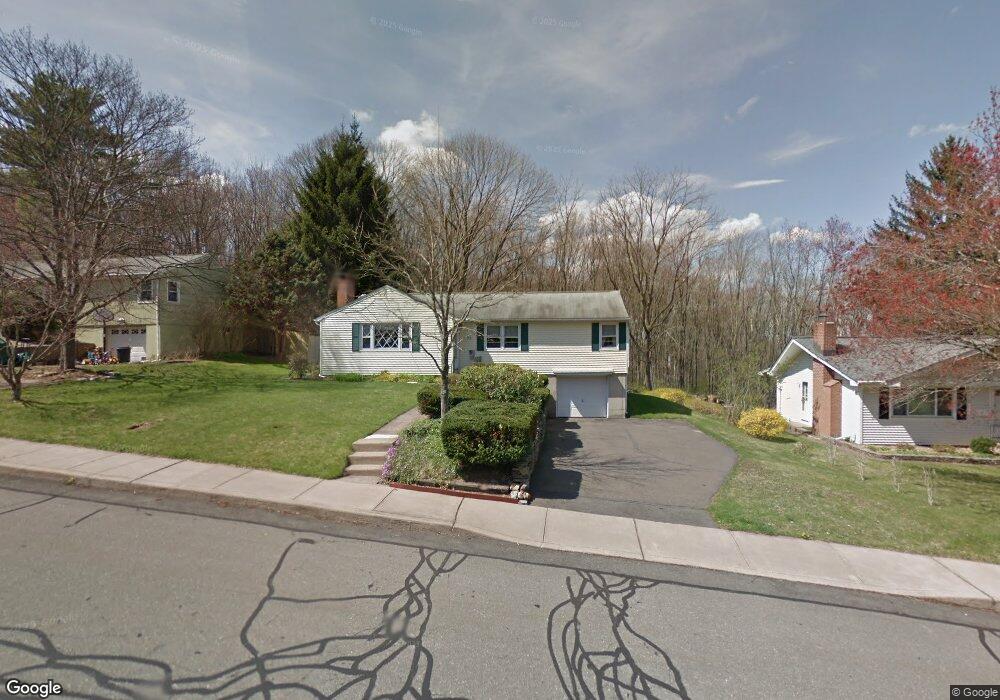 48 Arnott Rd, Manchester, CT 06040 - photo 1