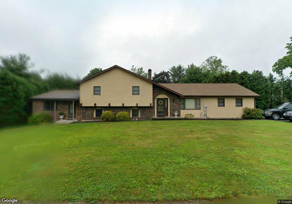 7309 E Hillcrest Ln, Slatington, PA 18080 - photo 1