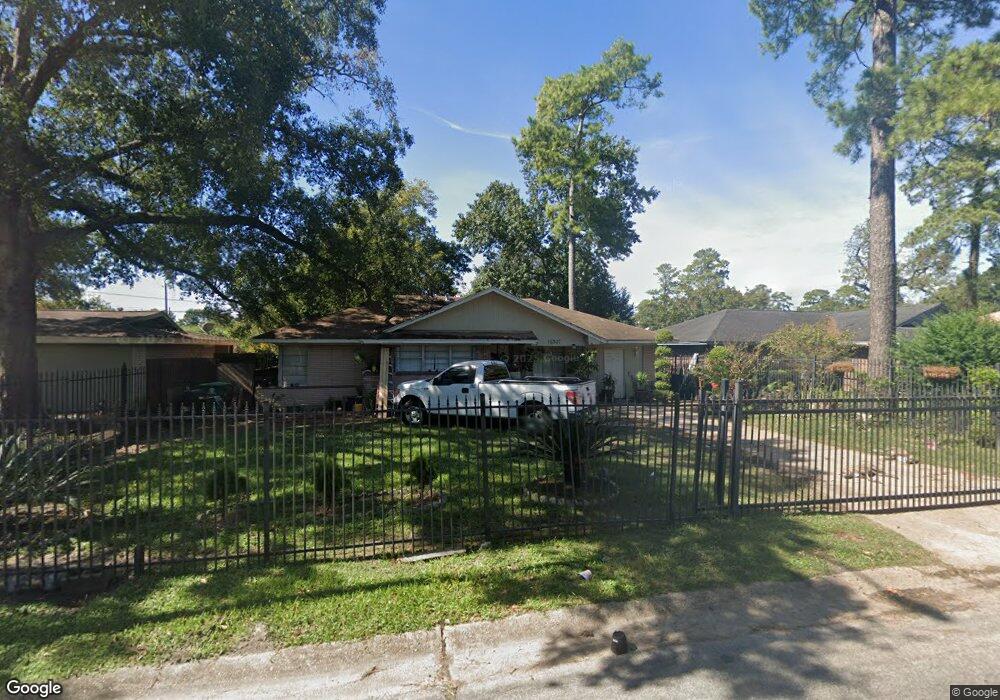10307 Royal Oaks Dr, Houston, TX 77016 - photo 1