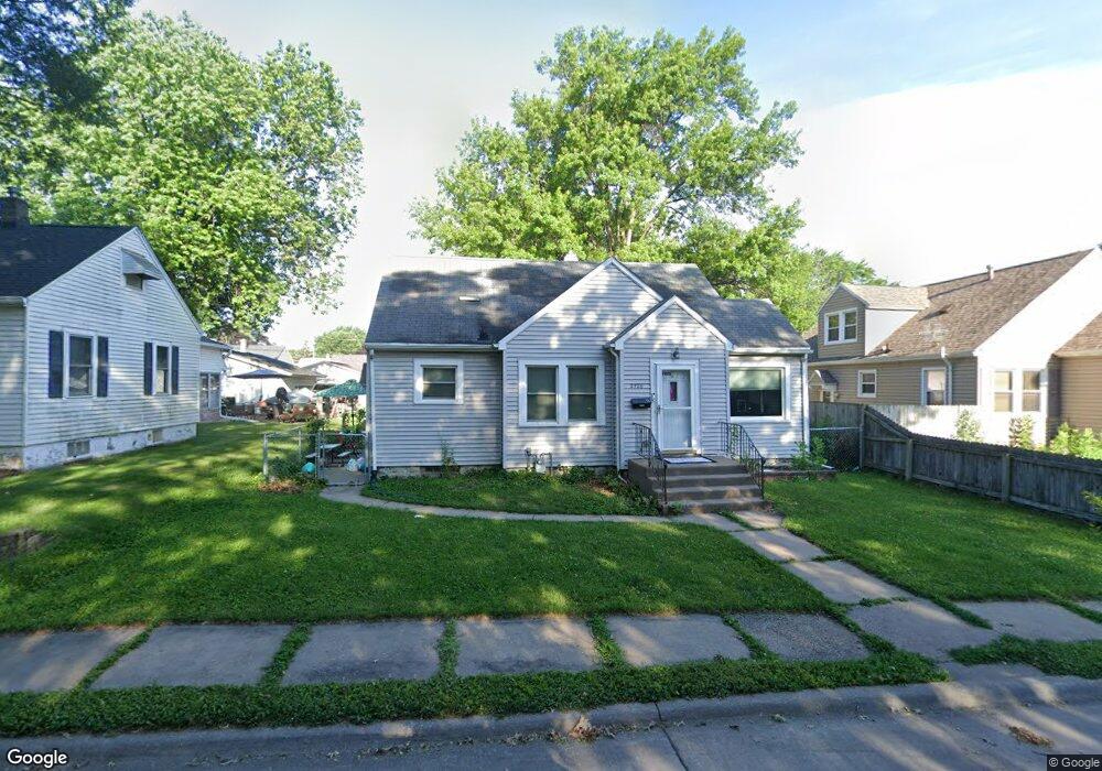 2526 N Howell St, Davenport, IA 52804 - photo 1