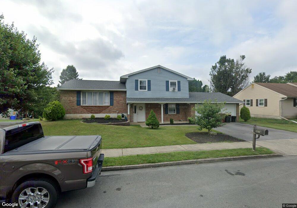 1774 Peachtree Cir, Whitehall, PA 18052 - photo 1