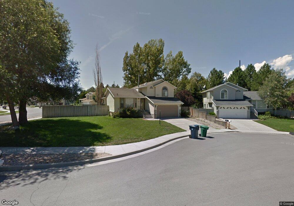 1028 E Broken Ridge Ct, Sandy, UT 84094 - photo 1