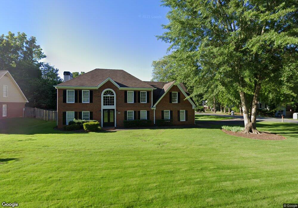 4443 Thoroughbred Dr NE, Roswell, GA 30075 - photo 1