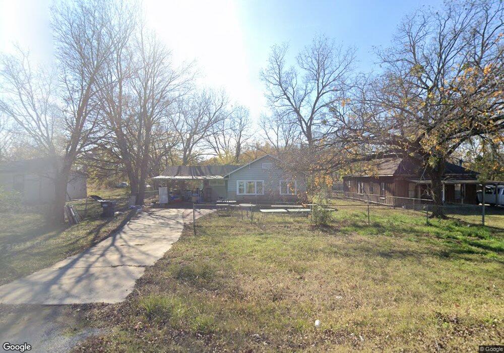 1305 W Broadway St, Henryetta, OK 74437 - photo 1