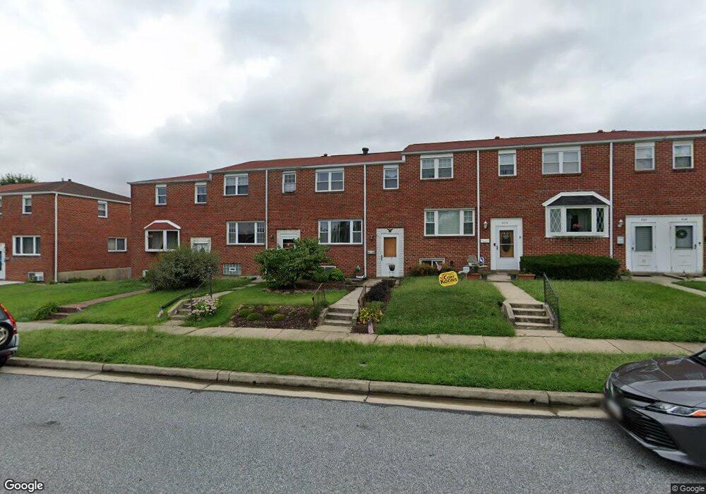 911 Regina Dr, Halethorpe, MD 21227 - photo 1