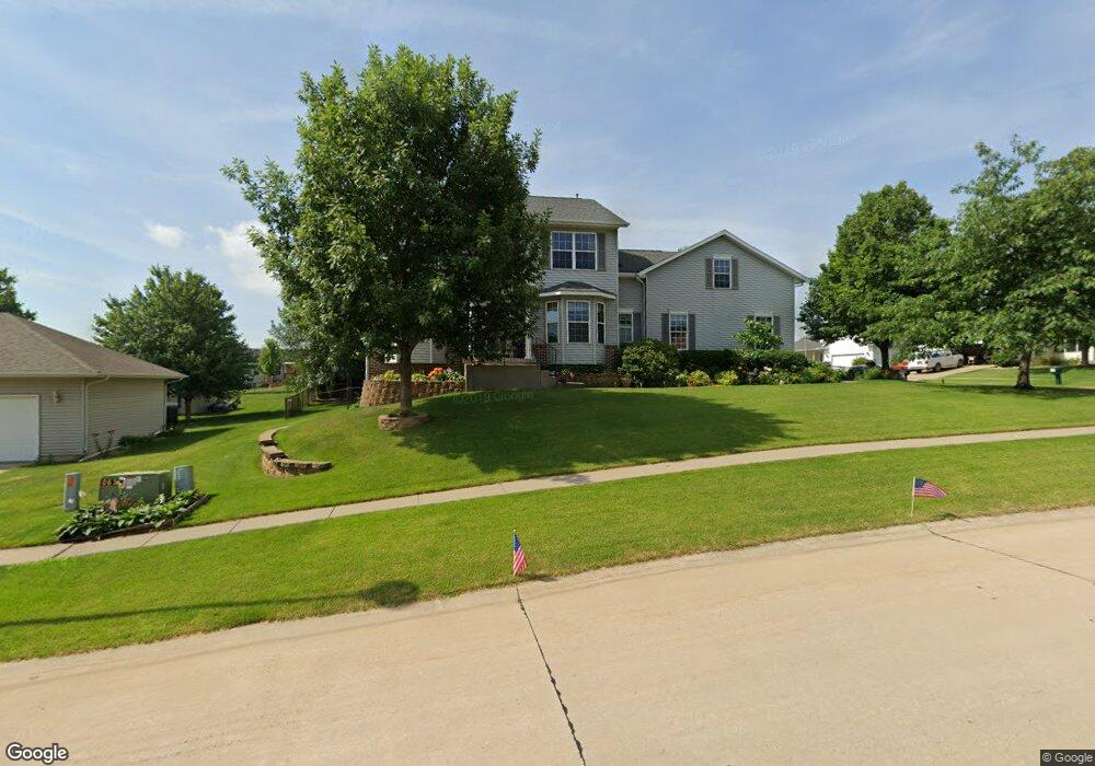 3721 Banar Ave SW, Cedar Rapids, IA 52404 - photo 1