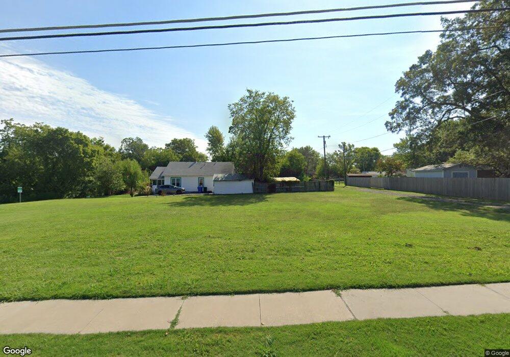 321 N Cedar Ave, Broken Arrow, OK 74012 - photo 1