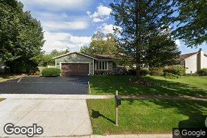 64 Woodview Ln, Algonquin, IL 60102