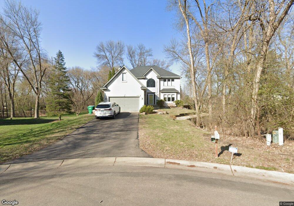 5565 Harding Ln, Excelsior, MN 55331 - photo 1