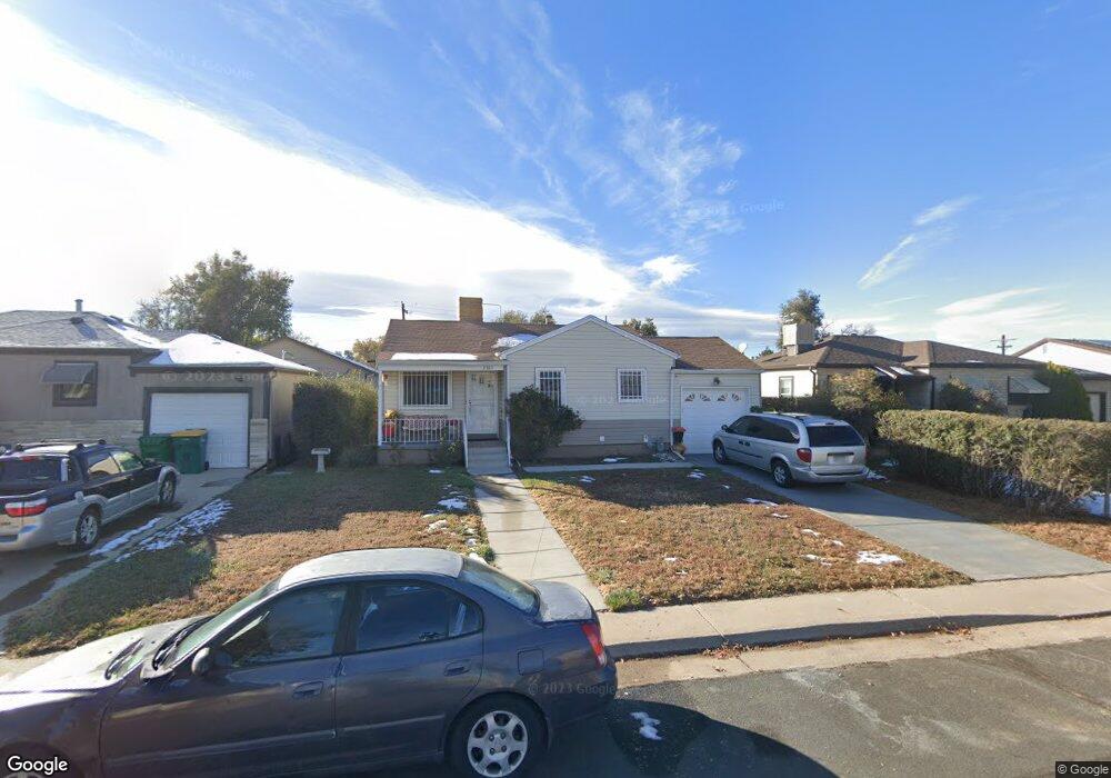 2365 Geneva St, Aurora, CO 80010 - photo 1