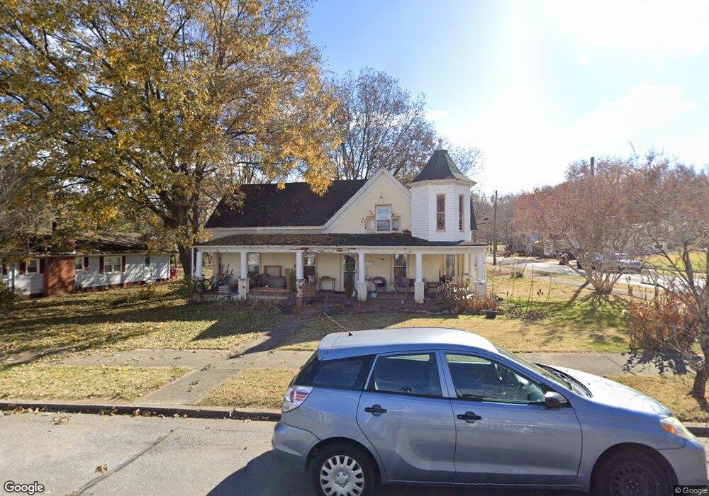 119 W Locust St, Johnson City, TN 37604 - photo 1