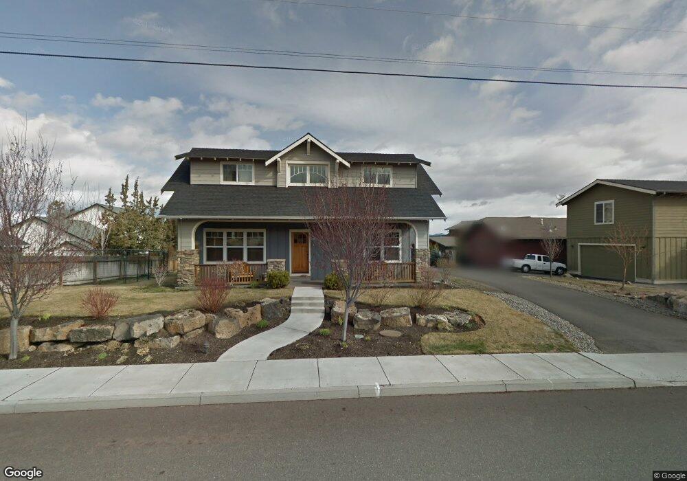 3663 SW Salmon Ave, Redmond, OR 97756 - photo 1