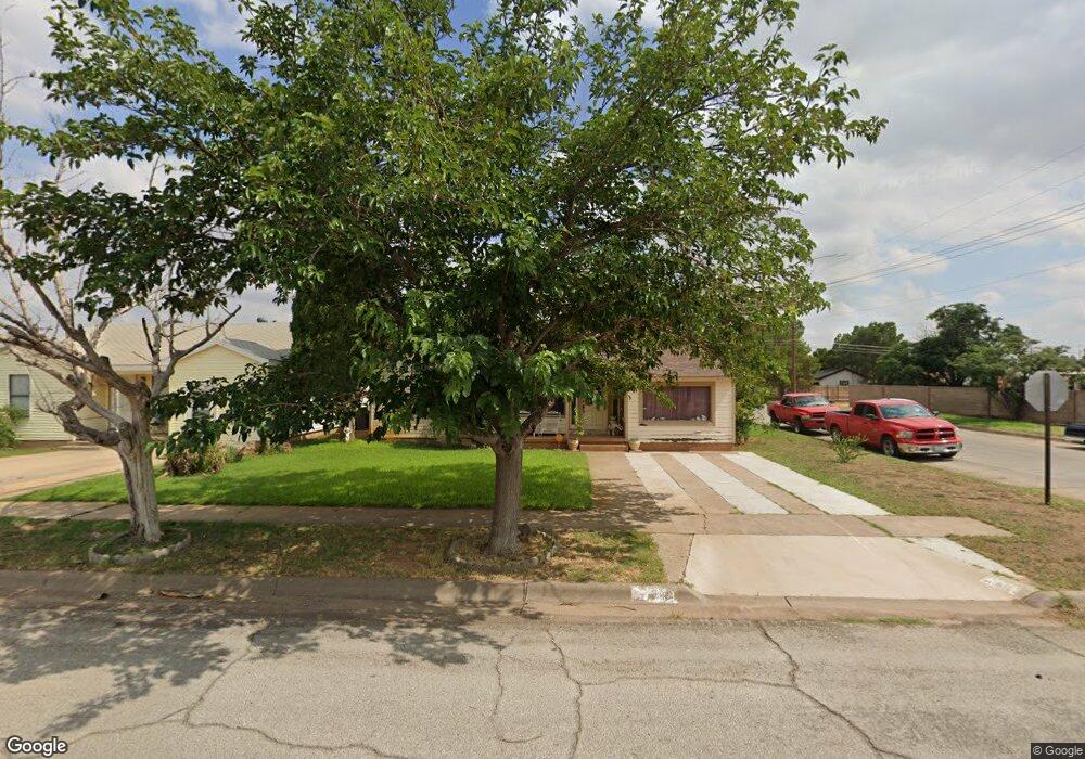 313 W Jax Ave, Midland, TX 79701 - photo 1