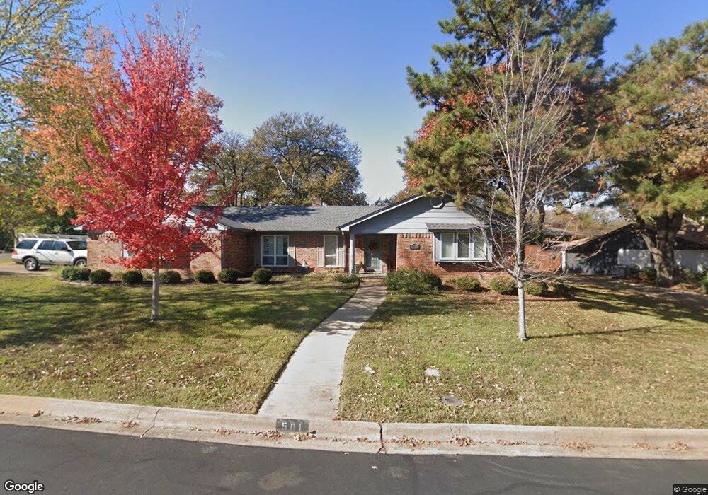 501 Holder Dr, Hurst, TX 76053 - photo 1