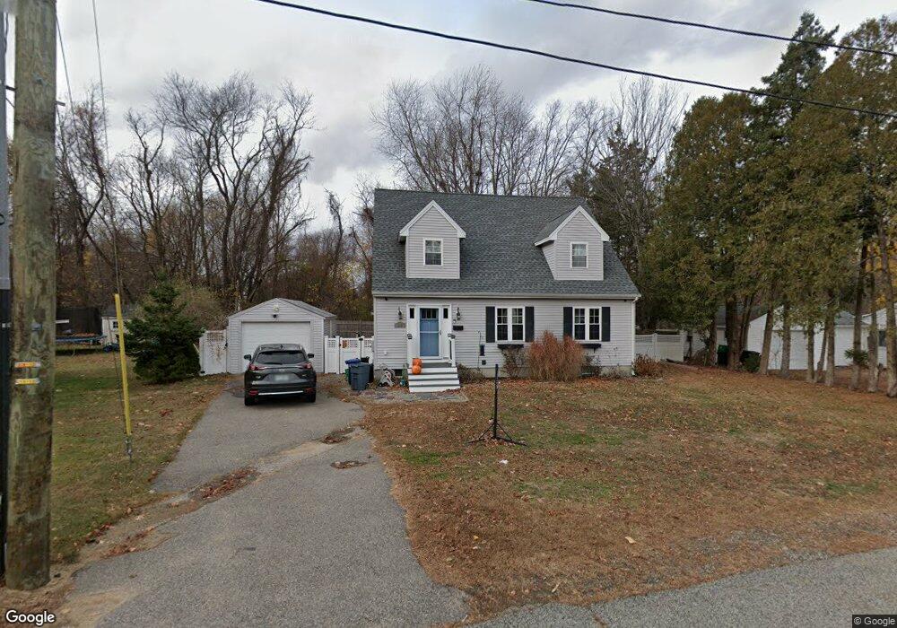 246 Holly Ln, Portsmouth, NH 03801 - photo 1