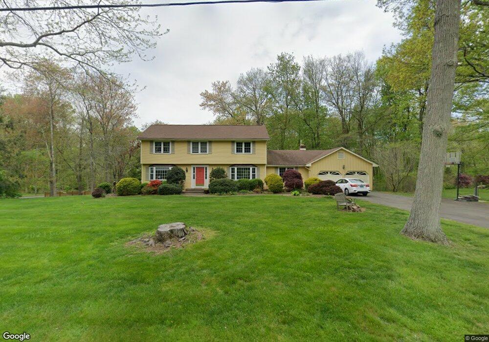 27 Cranbury Dr, Trumbull, CT 06611 - photo 1