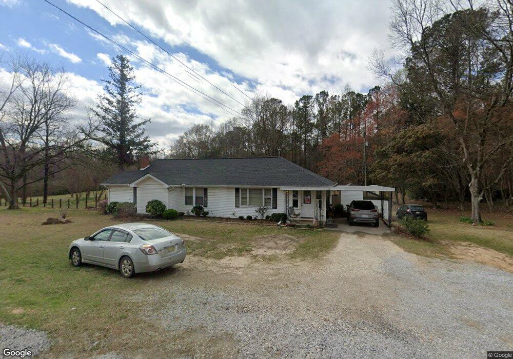 688 Rock Mills Rd, Roanoke, AL 36274 - photo 1