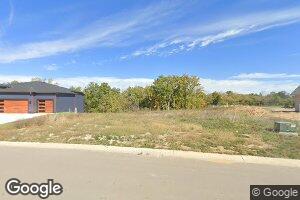 704 SE 21st St, Oak Grove, MO 64075