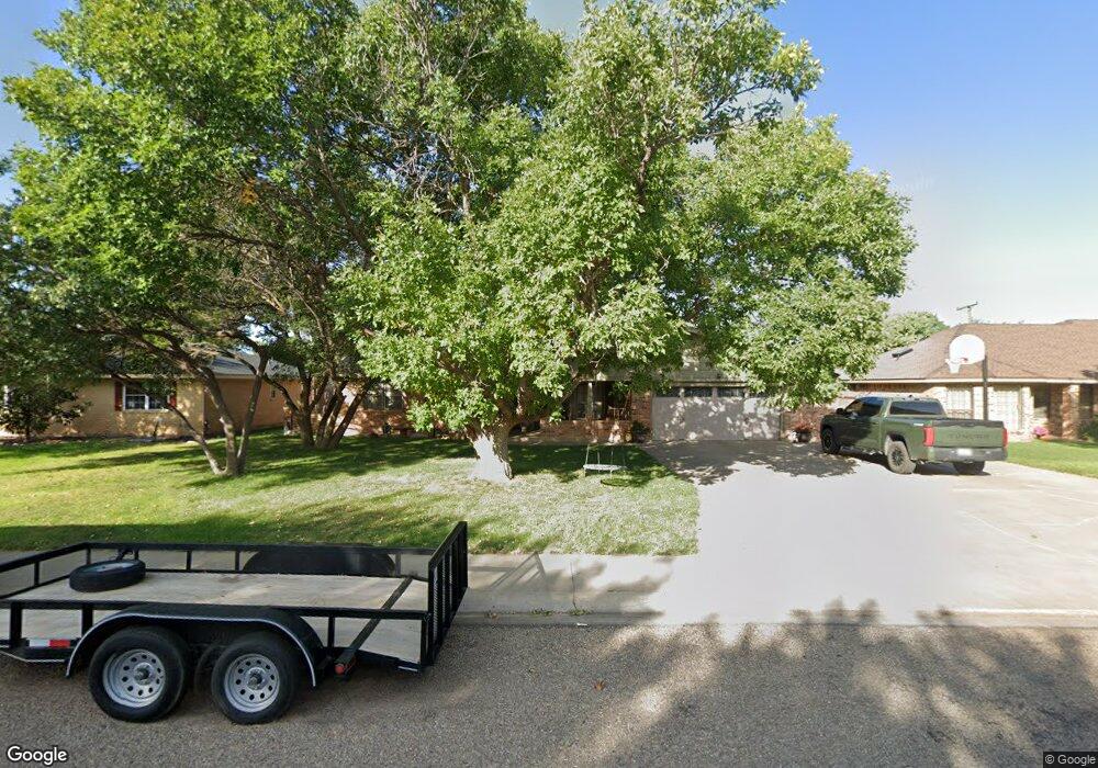 812 Bennett Dr, Dumas, TX 79029 - photo 1