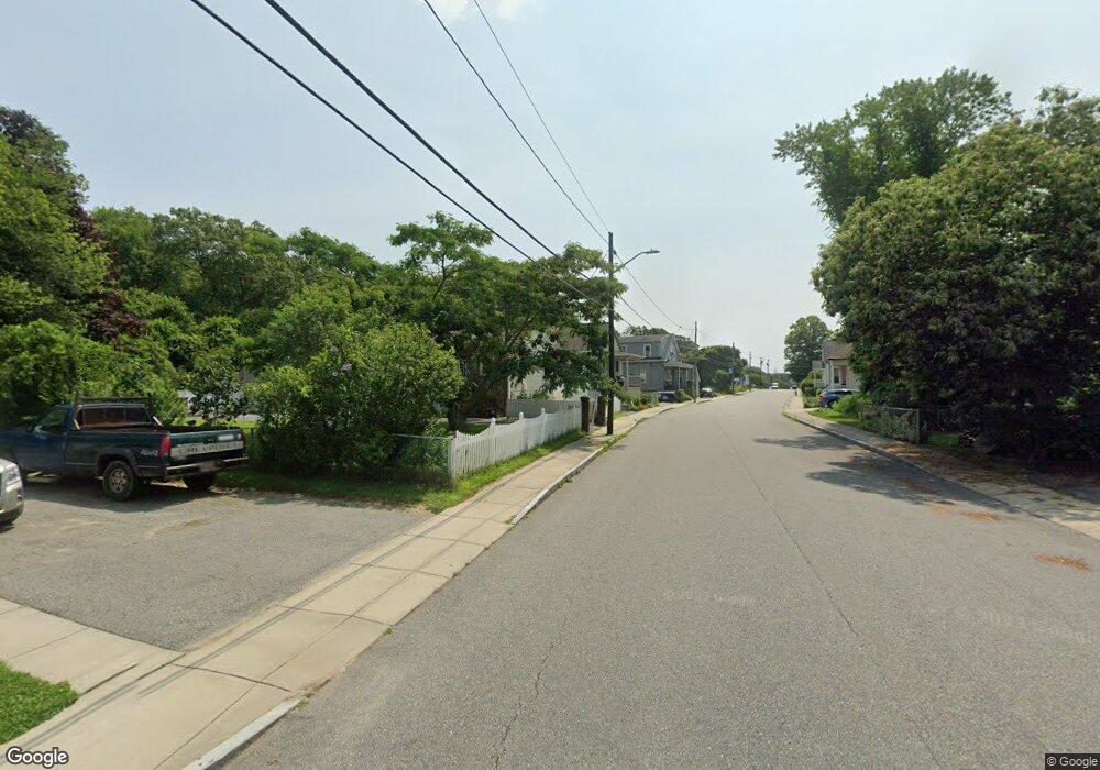 135 Potter St, South Dartmouth, MA 02748 - photo 1