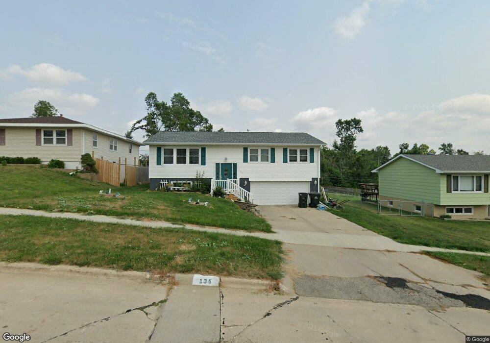 135 31st St SW, Cedar Rapids, IA 52404 - photo 1