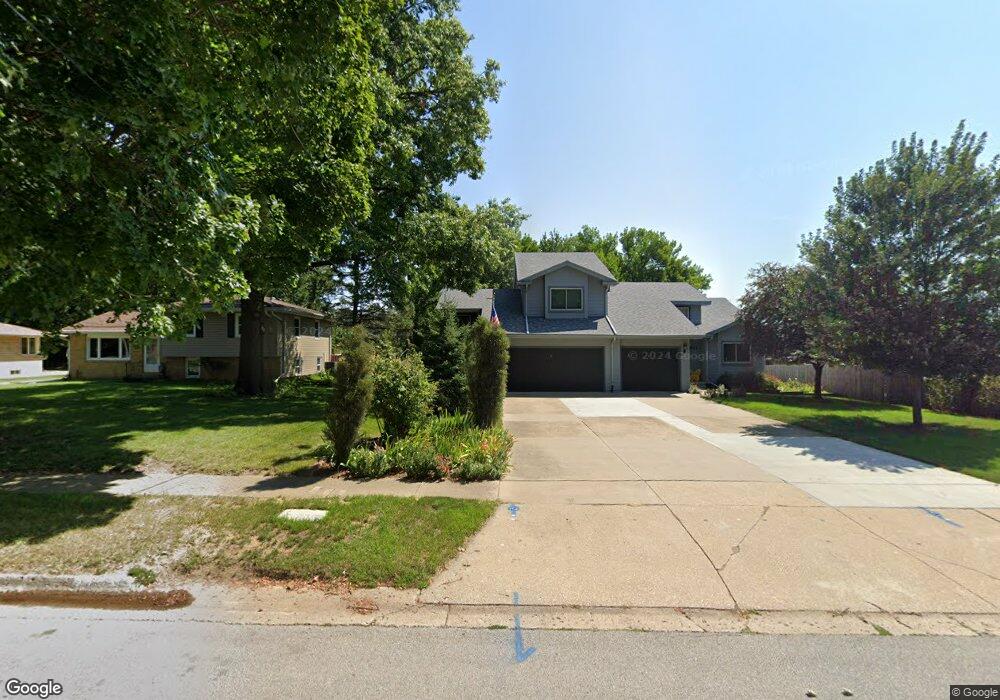 3823 38th St, Des Moines, IA 50310 - photo 1