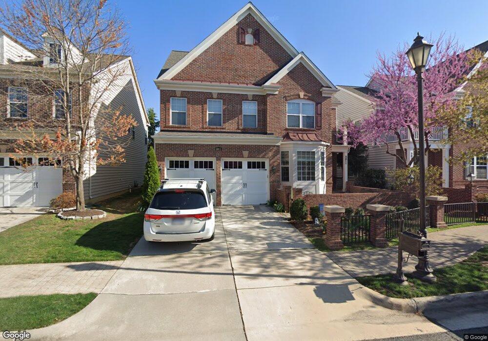 5811 Falls Gate Ct, Falls Church, VA 22041 - photo 1