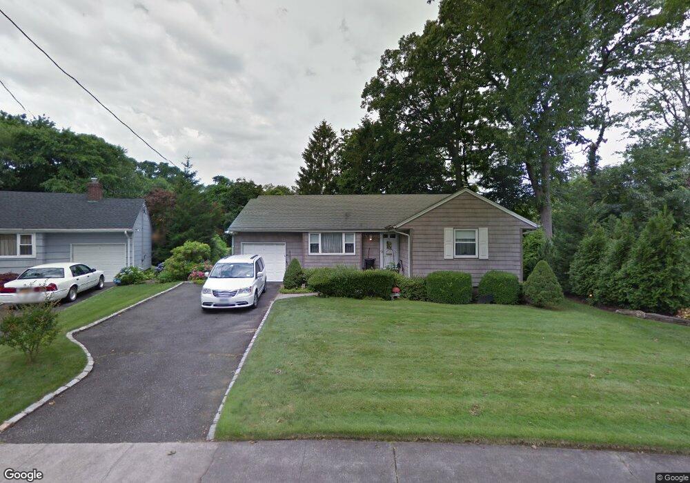 15 Audrey Ct, Malverne, NY 11565 - photo 1