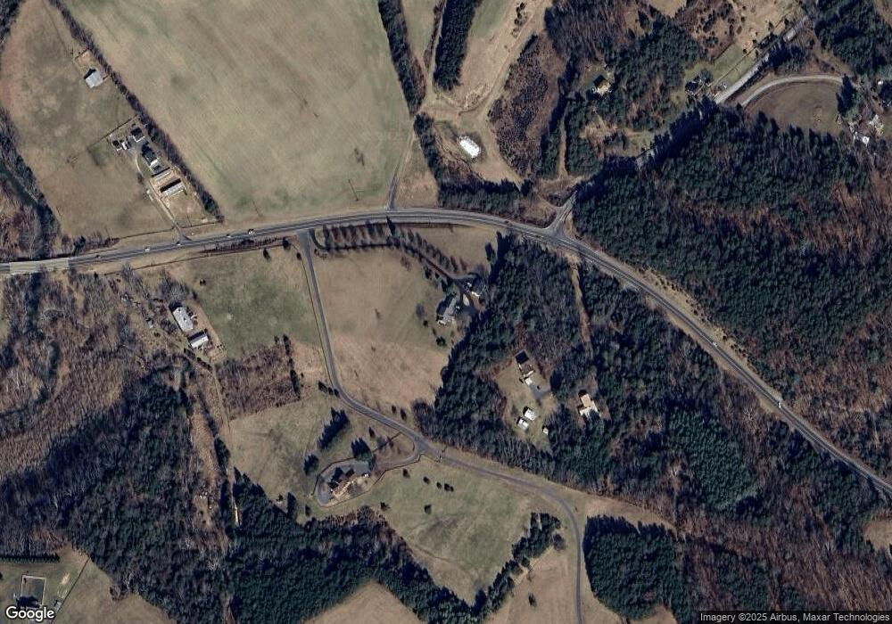 787 Hermitage Rd, Staunton, VA 24401 - photo 1