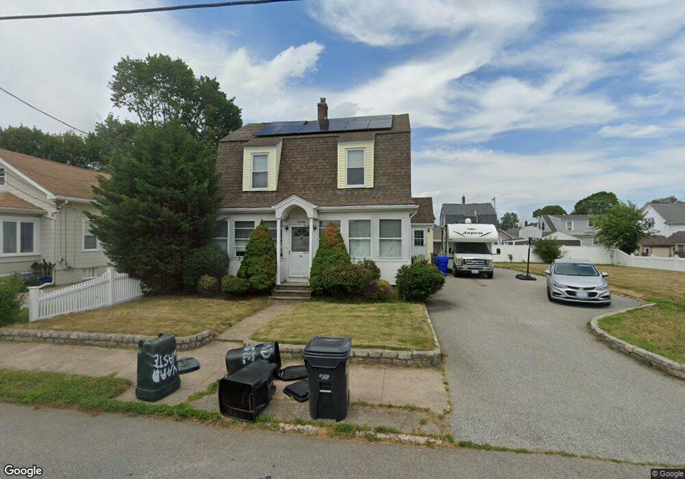 70 Crescent Rd, Pawtucket, RI 02861 - photo 1