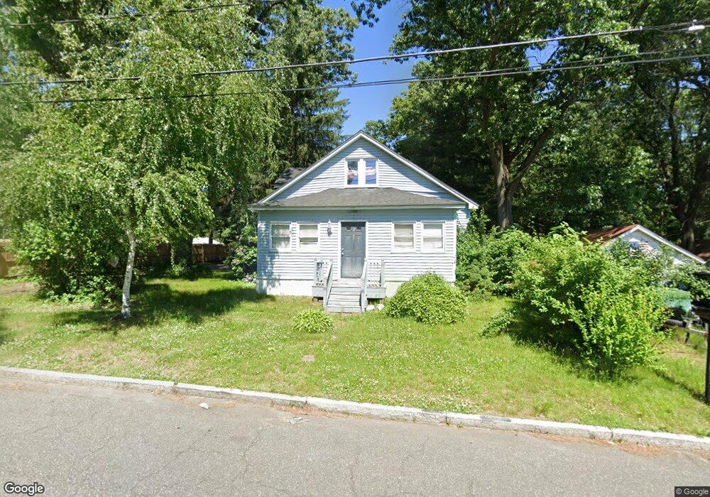 27 Walsh St, Springfield, MA 01109 - photo 1