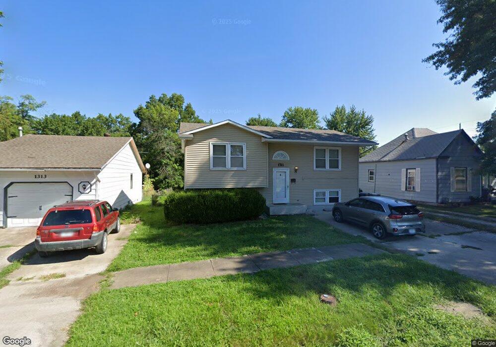 1311 Quinn St, Moberly, MO 65270 - photo 1