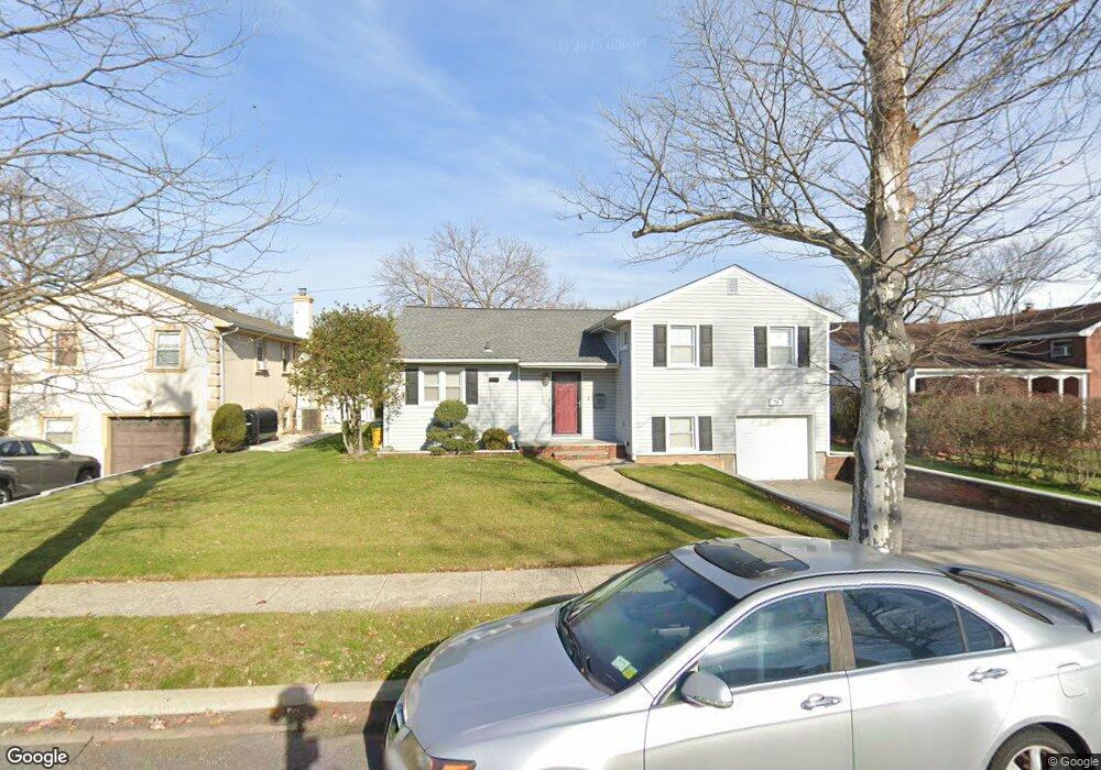 78 Forest Rd, Valley Stream, NY 11581 - photo 1