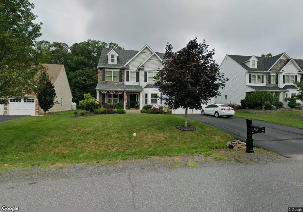 312 Links Ct, Drums, PA 18222 - photo 1