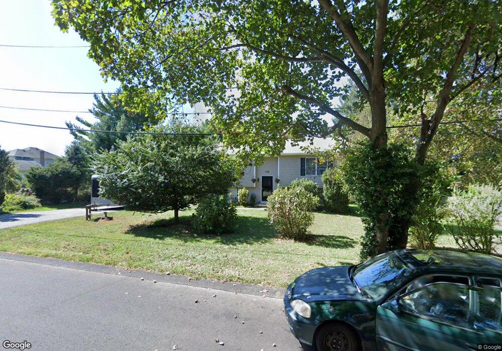 228 Honeyman Ave, Middletown, RI 02842 - photo 1