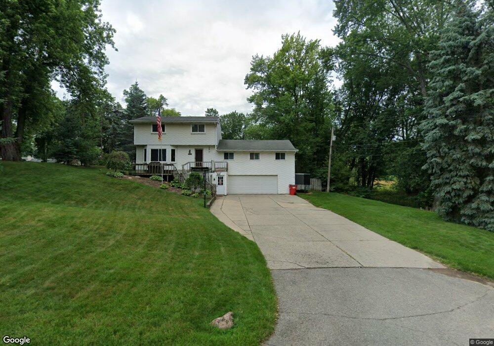 3994 Maple Blvd, West Bloomfield, MI 48323 - photo 1