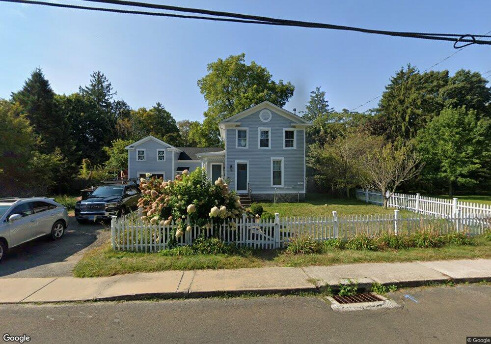 16 Essex St, Deep River, CT 06417 - photo 1