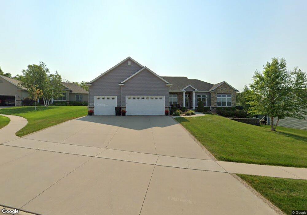 6105 Ushers Ridge Ct NE, Cedar Rapids, IA 52411 - photo 1