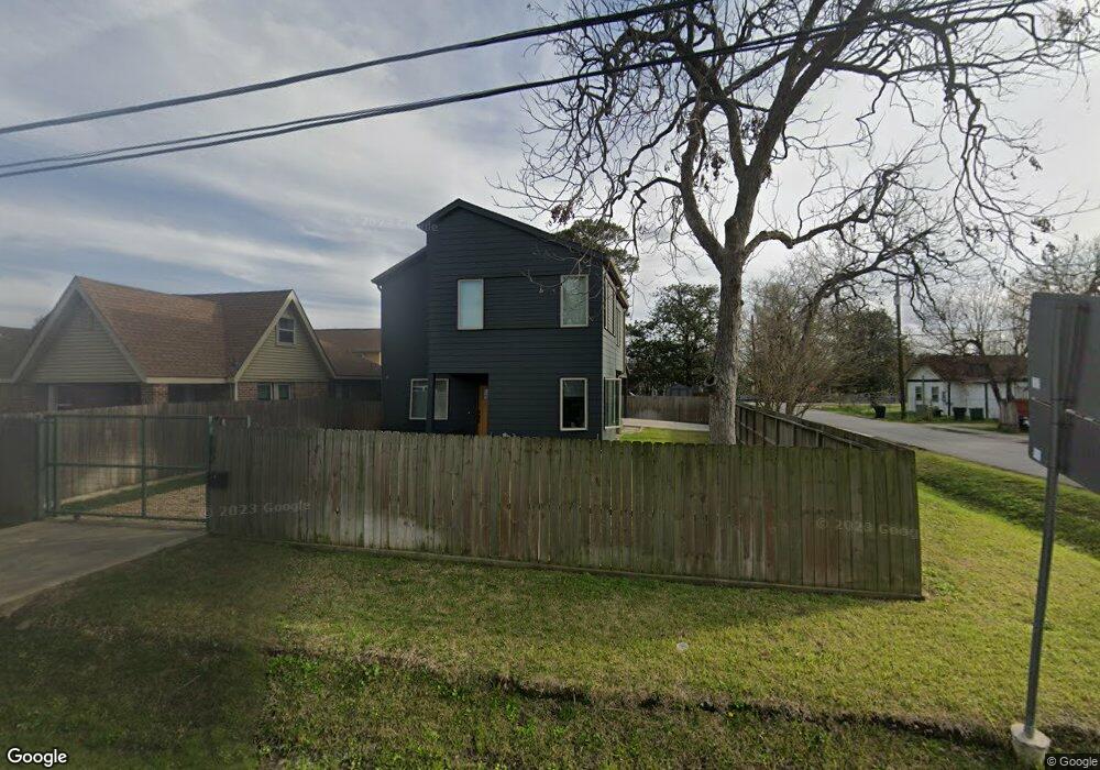202 Amundsen St, Houston, TX 77009 - photo 1