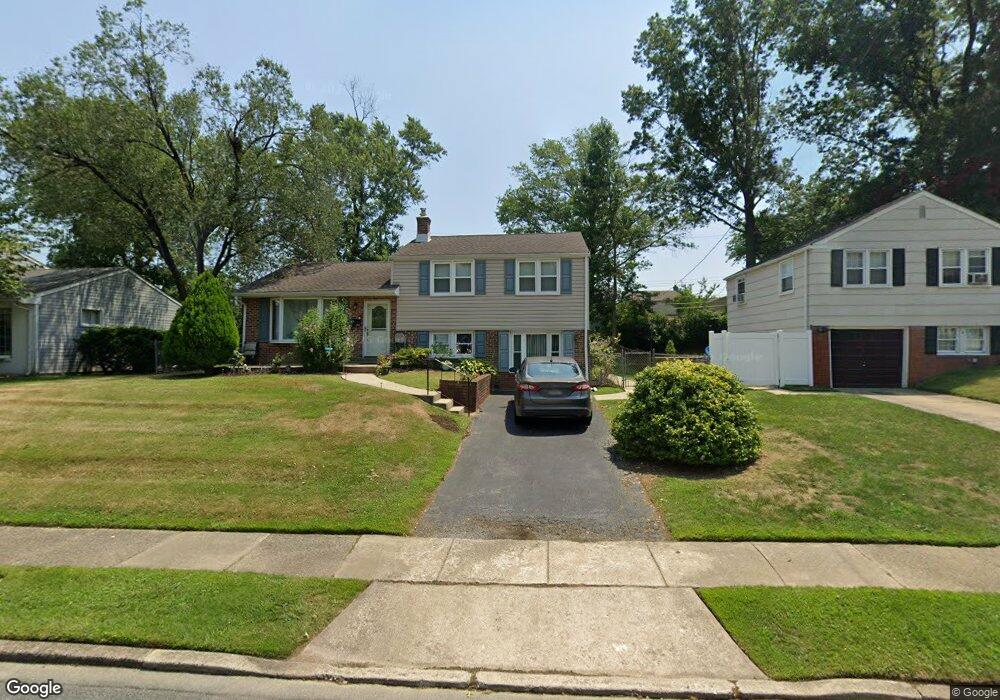 1014 Eisenhower Ave, Woodlyn, PA 19094 - photo 1